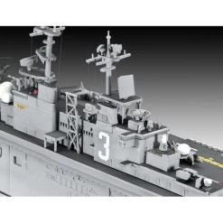 Revell 1/700 Assault Carrier USS WASP Class 10 Revell 1/700 Assault Carrier USS WASP Class -Toy Model Shop 05178 us navy assault carrier wasp class 09