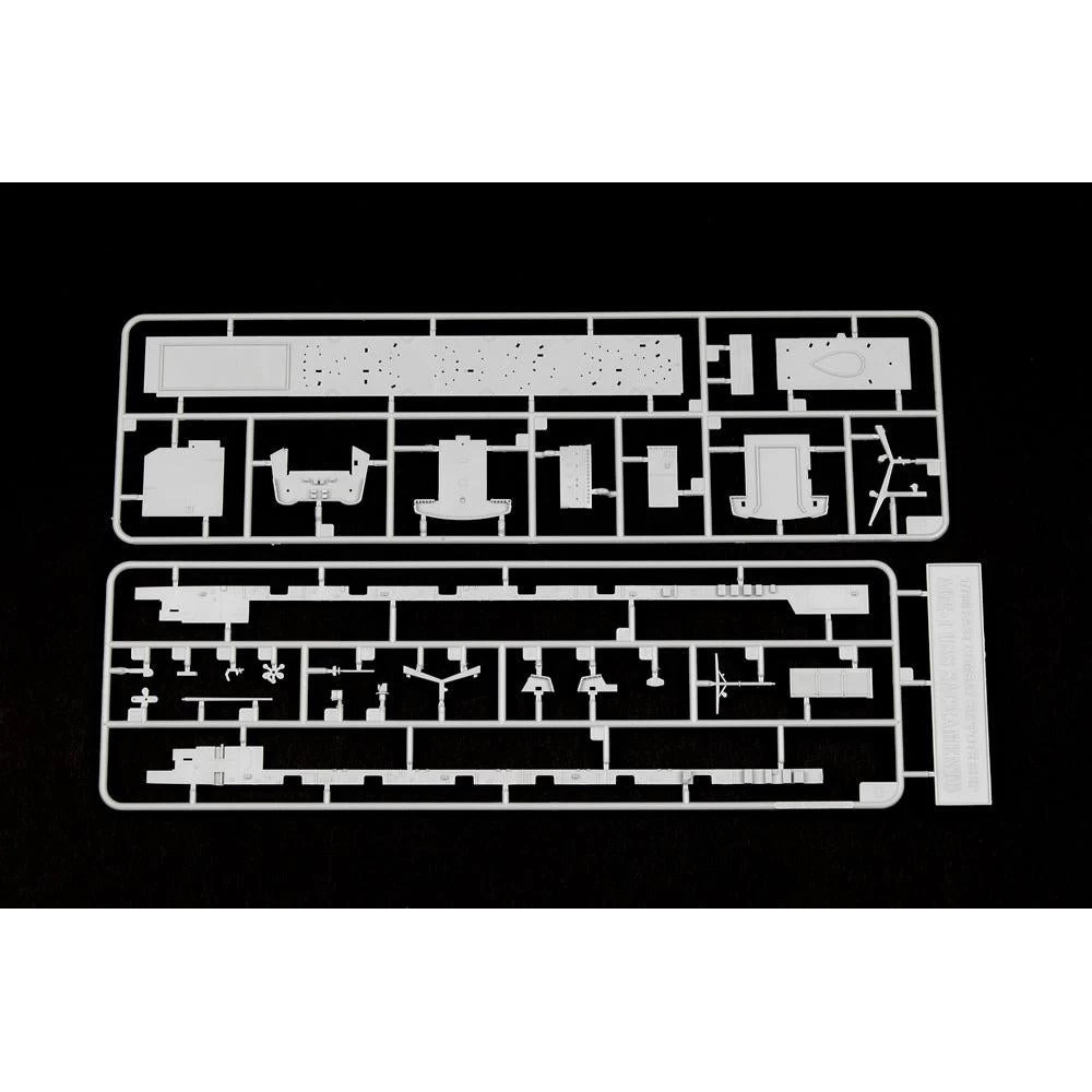 Trumpeter 05785 1/700 AOE Fast Combat Support Ship USS Sacramento(AOE1) Plastic Model Kit 5 Trumpeter 05785 1/700 AOE Fast Combat Support Ship USS Sacramento(AOE1) Plastic Model Kit - Image 3