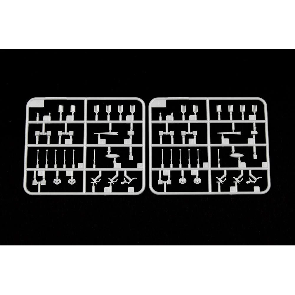 Trumpeter 05785 1/700 AOE Fast Combat Support Ship USS Sacramento(AOE1) Plastic Model Kit 10 Trumpeter 05785 1/700 AOE Fast Combat Support Ship USS Sacramento(AOE1) Plastic Model Kit - Image 8