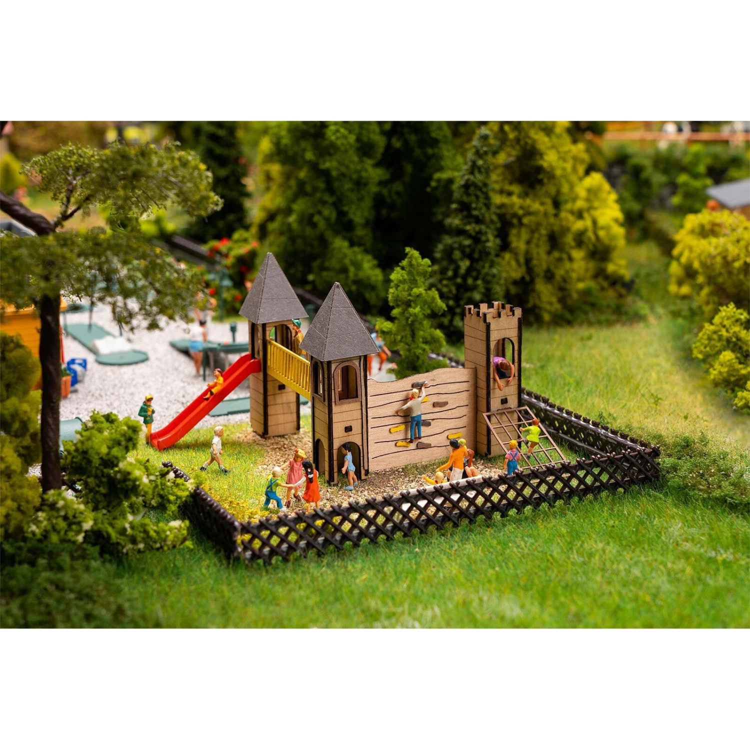 Faller HO Playground 4 Faller HO Playground - Image 2