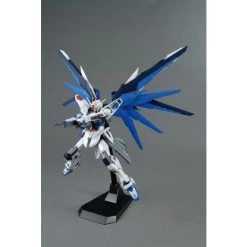 Bandai 1/100 MG FREEDOM GUNDAM Ver.2.0 24 Bandai 1/100 MG FREEDOM GUNDAM Ver.2.0 -Toy Model Shop G0204883 2